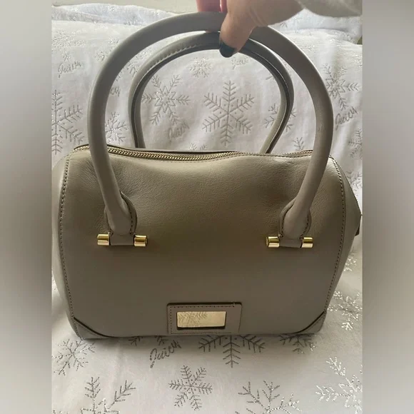 Authentic Tory Burch Satchel - Picture 1 of 14
